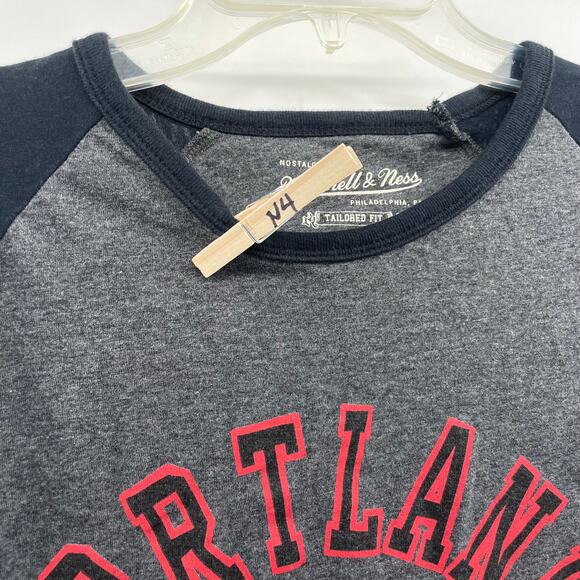 Portland Blazers NBA Mitchell & Ness Graphic 3/4 Sleeves Shirt - Picture 7 of 7